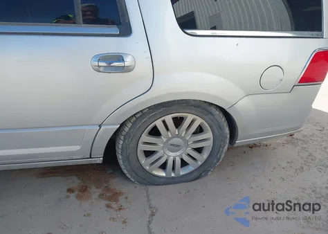 2012 Lincoln Navigator z USA, uszkodzony, nr VIN 5LMJJ2H57CEL07002